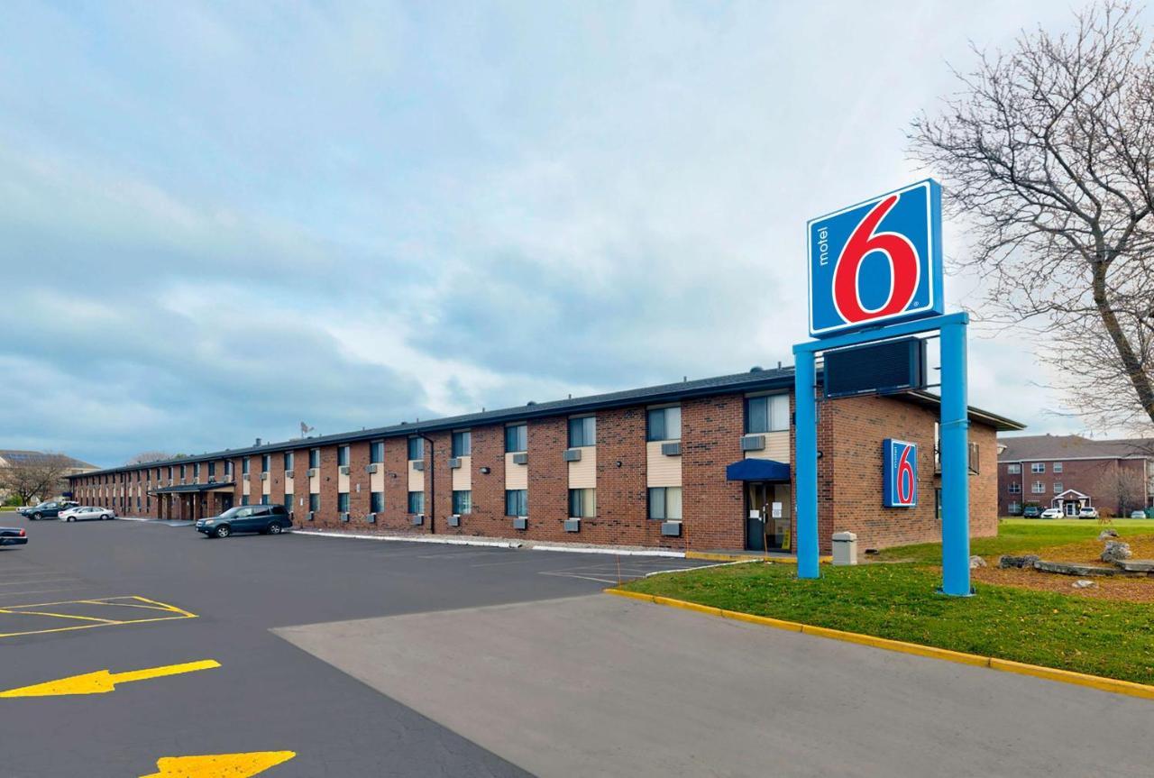 Motel 6-Oak Creek, Wi Exterior photo